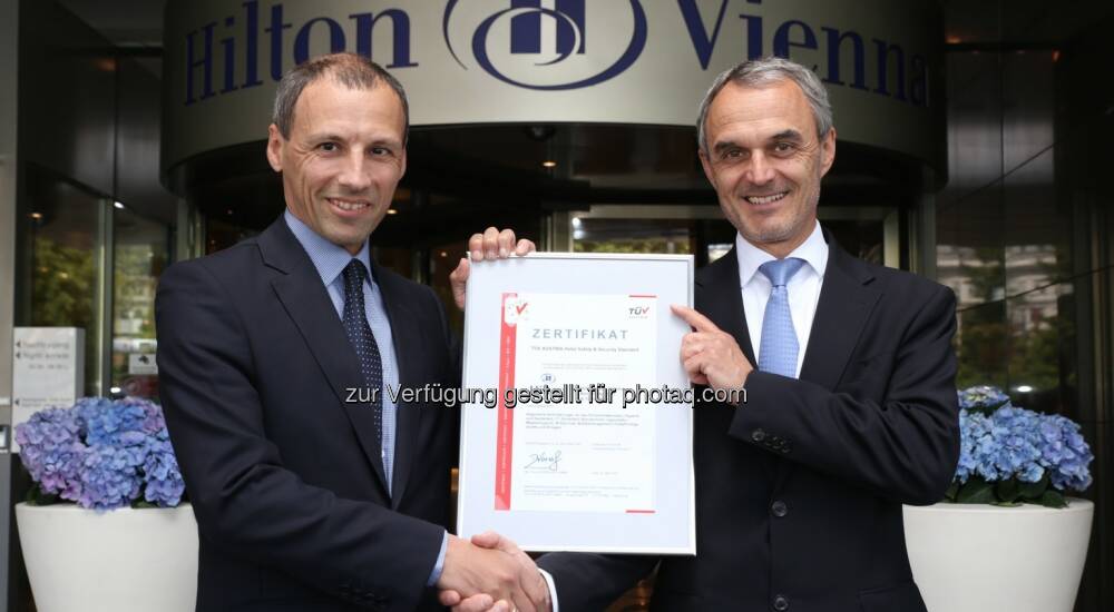 Neue Bilder: Stefan Wallner, Norbert B. Lessing, Hotel Hilton Vienna ...